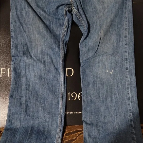 36x32 Levi's 514 unisex jeans with fold over button flap back pockets. - Picture 4 of 8